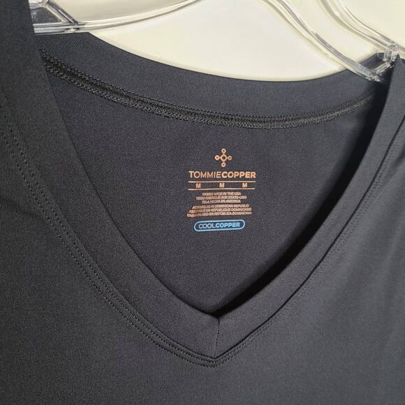 Tommie Copper black long sleeve v-neck shirt - medium - Picture 2 of 4